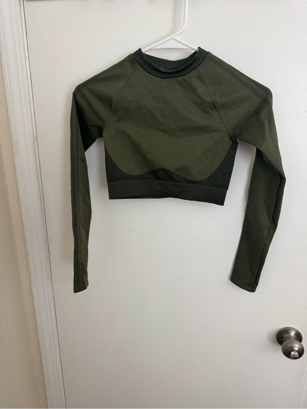 Ivy Park x Adidas Olive Green Long-Sleeve Crop Top -